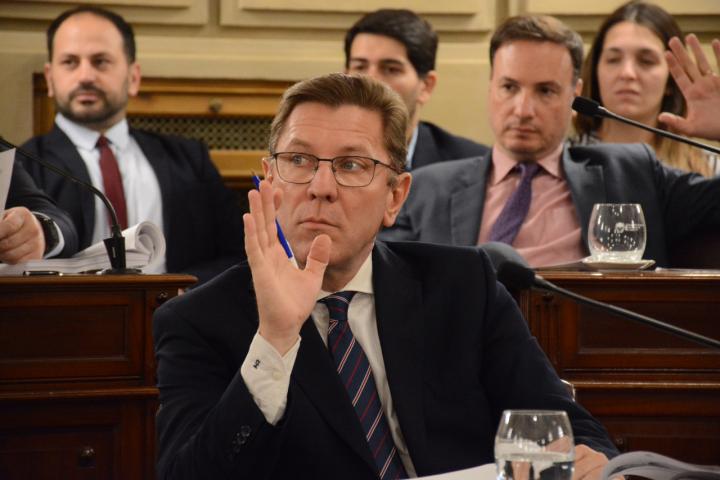 El Senador Borla renueva su compromiso con el deporte 
