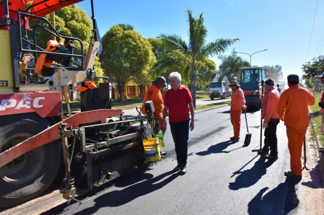 El Senador Baucero visitó la obra del acceso a Colonia Duran