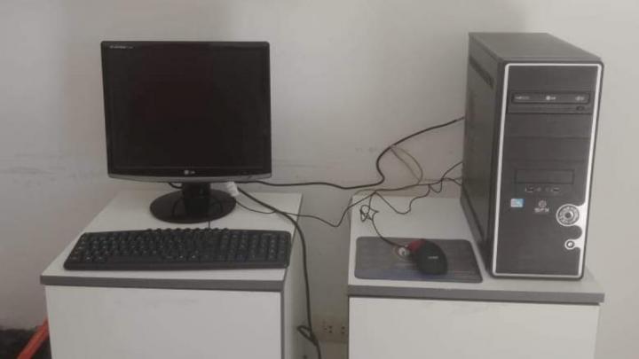 Helvecia: La Comuna entregó una PC a CAP DE Barrio Malabrigo