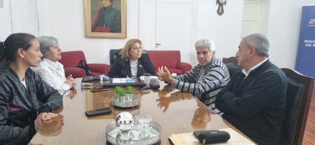 El Senador Baucero junto a autoridades de los hospitales de San Javier y Romang se reunieron con la Ministra de Salud