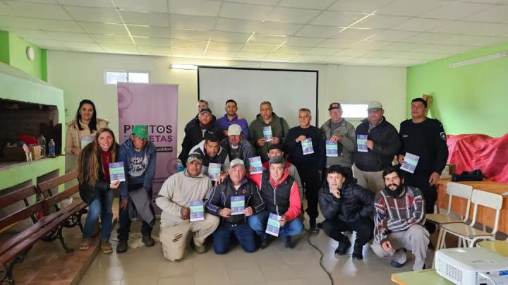 Cacique Ariacaiquín: Instituciones locales participaron de Ronda de Varones del Programa 