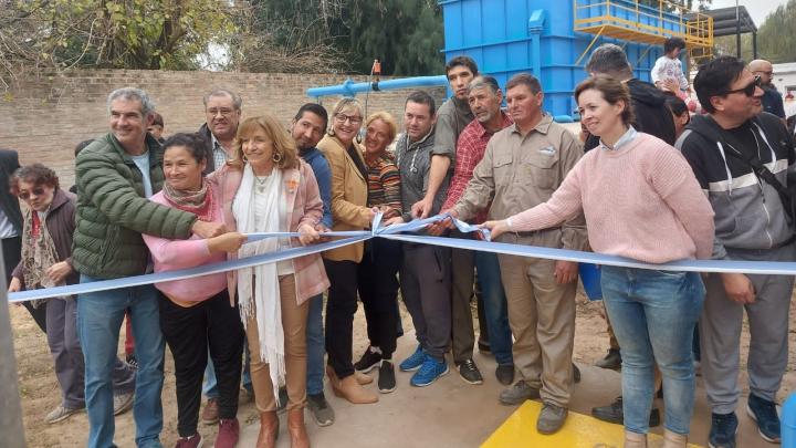 Santa Rosa: Se inauguró nueva planta de agua potable en beneficio de Paraje los Zapallos y Puente Leyes.