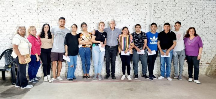Alejandra: El Senador Baucero recorrió la zona reuniéndose con vecinos e instituciones