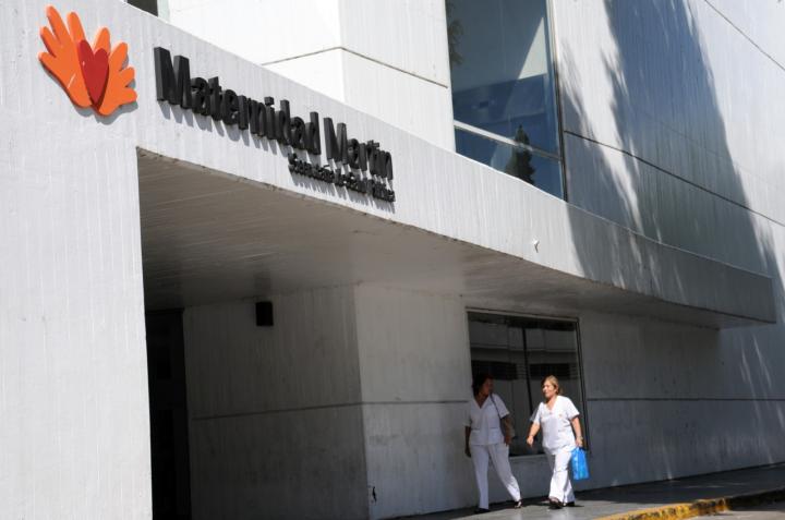 Rosario: una joven apuñaló con una tijera a su bebé
