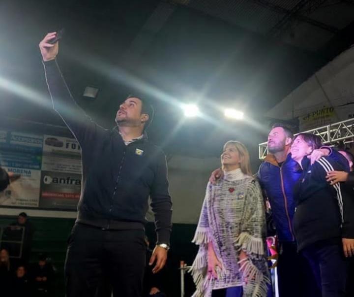 El Pre Candidato a Senador Norberto Ruscitti acompaño a Marcos Cleri en el cierre de Campaña