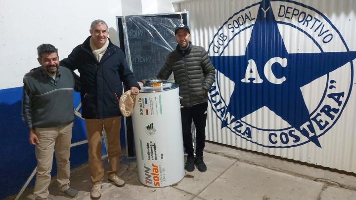 Cayastá: El Senador Kaufmann entregó un aporte al Club 