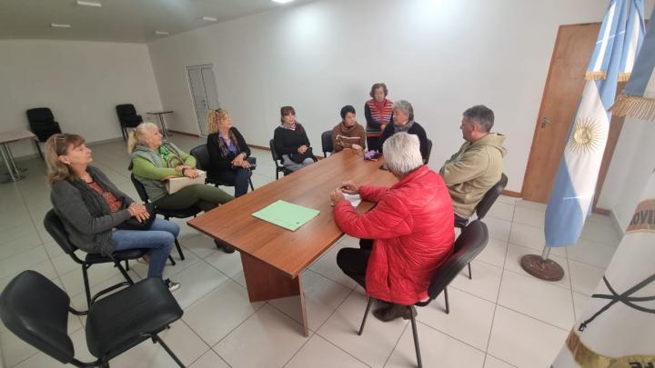 El Senador Baucero recibió a vecinos que proponen crear un museo histórico