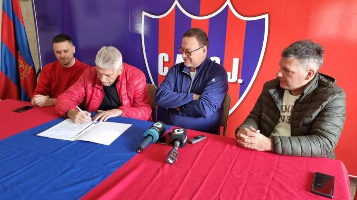 El Senador Baucero participó de firma de convenio del plan 