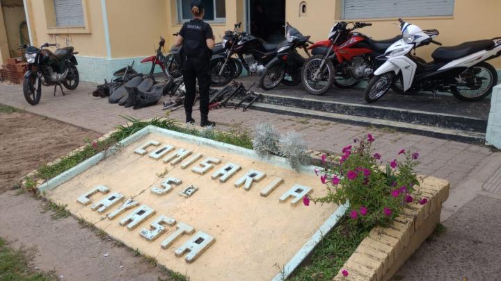 Allanamientos en Cayastá y Santa Fe dieron con varias motos robadas en la zona