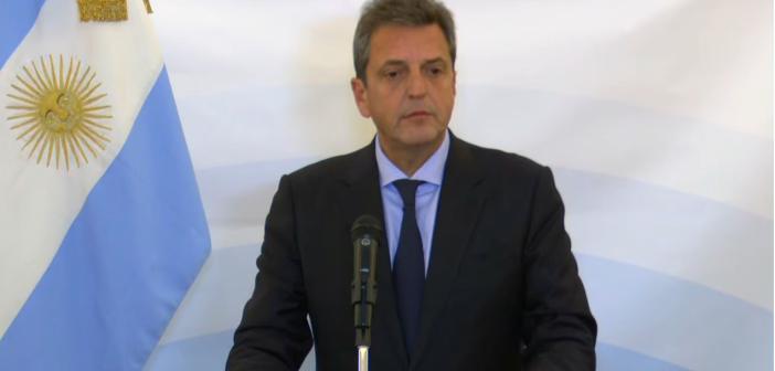 Massa anunció una suma fija de $60.000, a pagar en dos cuotas, para trabajadores con salarios netos de hasta 400.000 pesos
