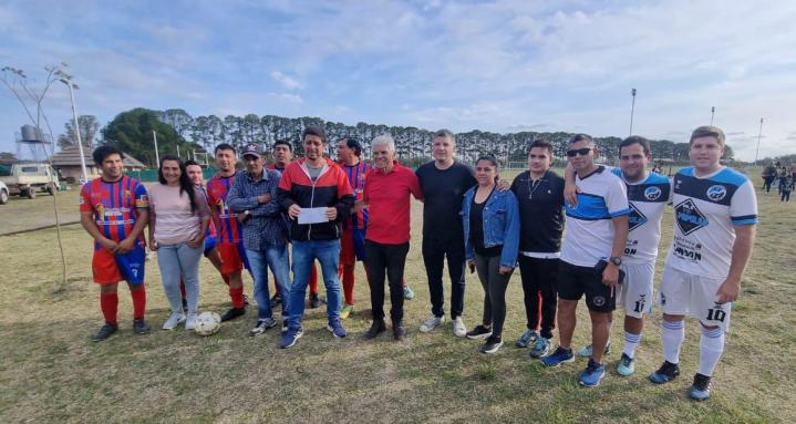 El Senador Baucero entregó aportes para la Liga Sanjavierina de Fútbol 