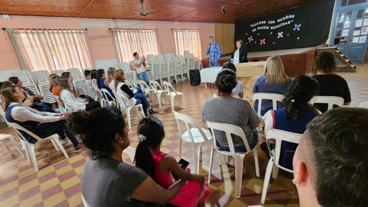 Helvecia: El Senador Kaufmann comprometió su apoyo a la Escuela 