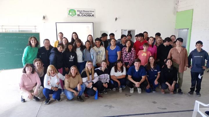 Cacique Ariacaiquín: Se llevó adelante el taller 