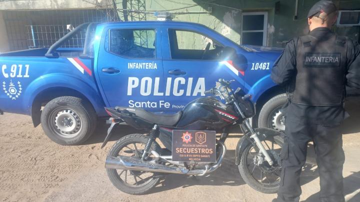 Helvecia: Aprehendido por circular en moto sin papeles y con el número de motor y chasis adulterado