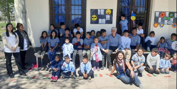 El Senador Baucero visitó la Escuela N°108 