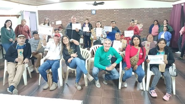 El Senador Kaufmann celebra 27 nuevos Jubilados para el departamento Garay