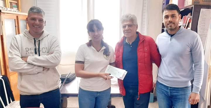 El Senador Baucero entregó un aporte a la Escuela San Francisco Javier