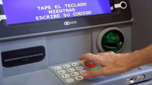 El gobierno provincial ofreció 12% a estatales y docentes