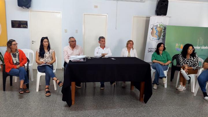 Vivienda de Provincia se reunió con vecinos de Tiro Federal