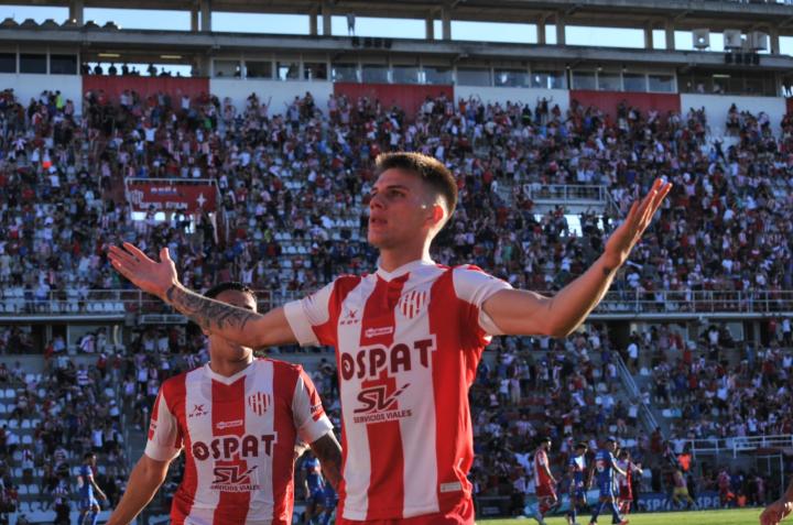 Unión derrotó a Tigre en Santa Fe y logró mantener la categoría