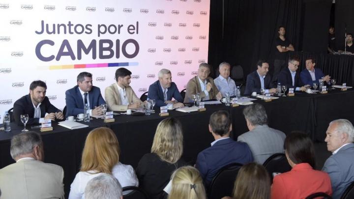 Los gobernadores de Juntos por el Cambio se aferran a la unidad y rechazan cogobernar