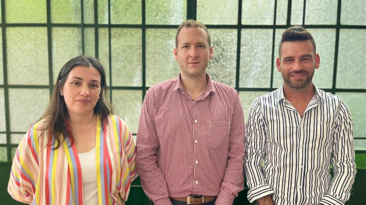 Entrega de escrituras a familias sanjavierinas 