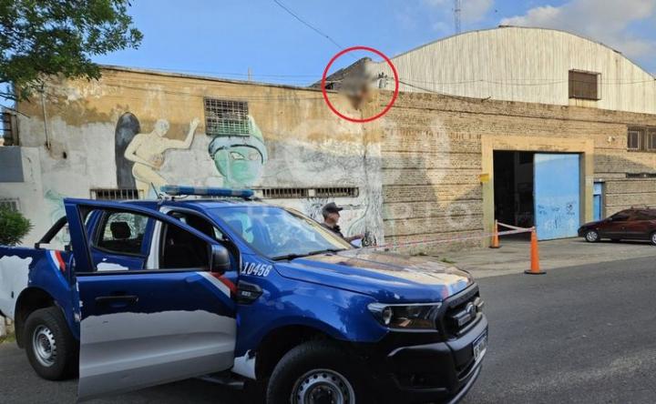 Rosario: robaba cables, se electrocutó y murió en el acto