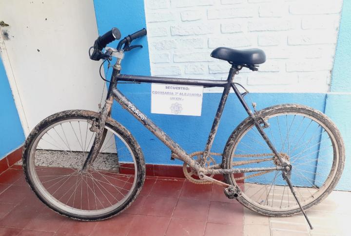 Alejandra: Esclarecieron el robo de una bicicleta 