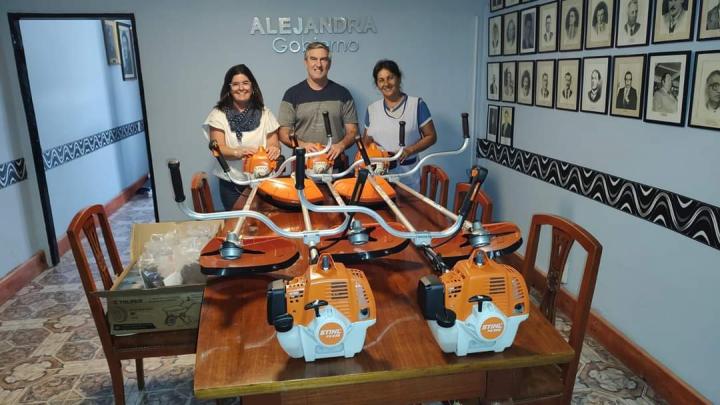 Comuna de Alejandra recibió 5 motoguadañas Stihl