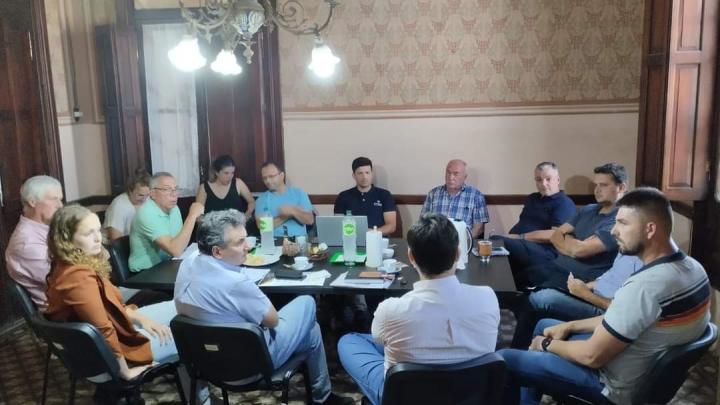 Reunión para acompañar a productores afectados por el exceso de aguas en el departamento San Javier 