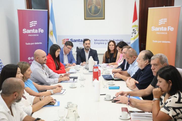  Paritaria: Provincia va a recomponer el salario docente en base a los ingresos reales