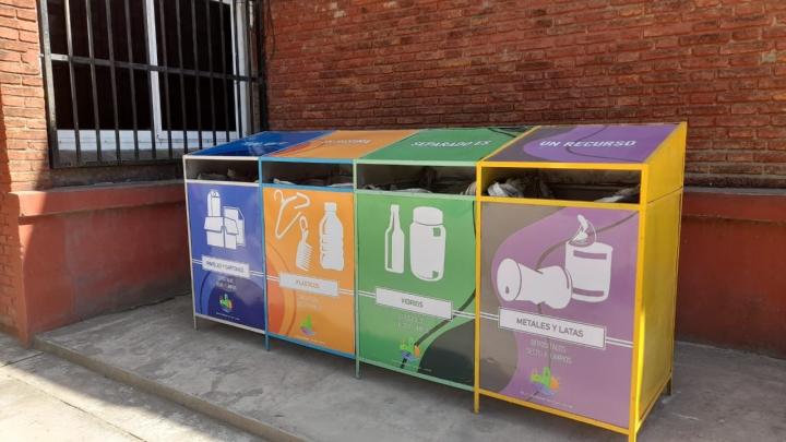 San Javier: Nuevos cestos de residuos reciclados 