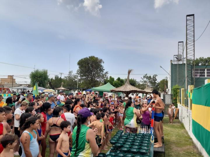 La intendente presente en encuentro de natación 