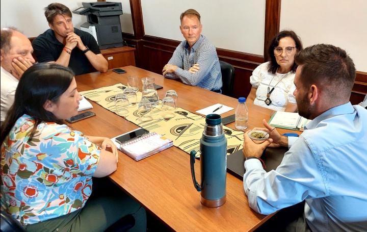 El Senador y la Intendenta de San Javier trabajan para resolver temas educativos 