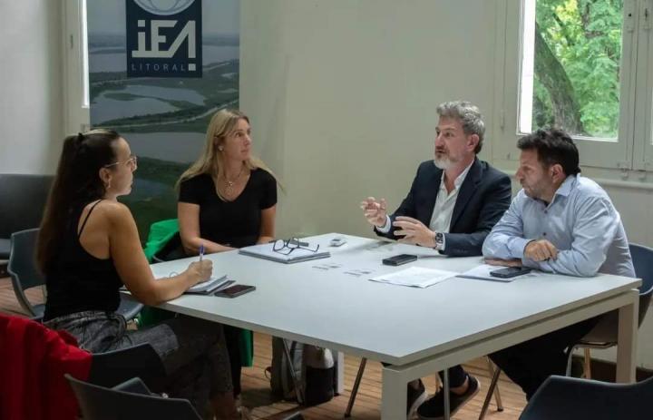 La vicepresidente comunal de Cayasta se reunió  con el Subsecretario de empleo y desarrollo emprendedor  de la provincia 