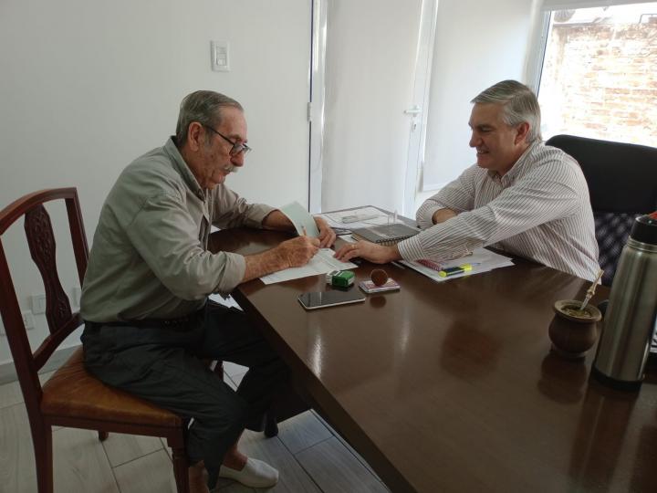 Alejandra: Alejandro Moore realizó asistencia a instituciones 