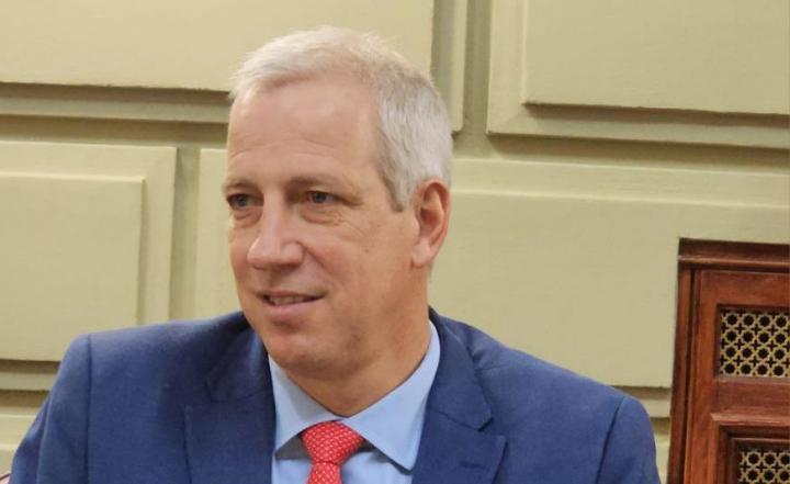 Dionisio Scarpin: “Nos preocupa que se cierren las oficinas de ANSES en Villa Ocampo y Vera”