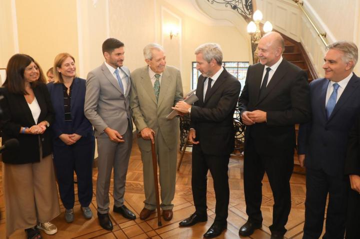 Pullaro: “Vamos a defender a estas tres provincias que concentran el 25% del PBI Nacional”
