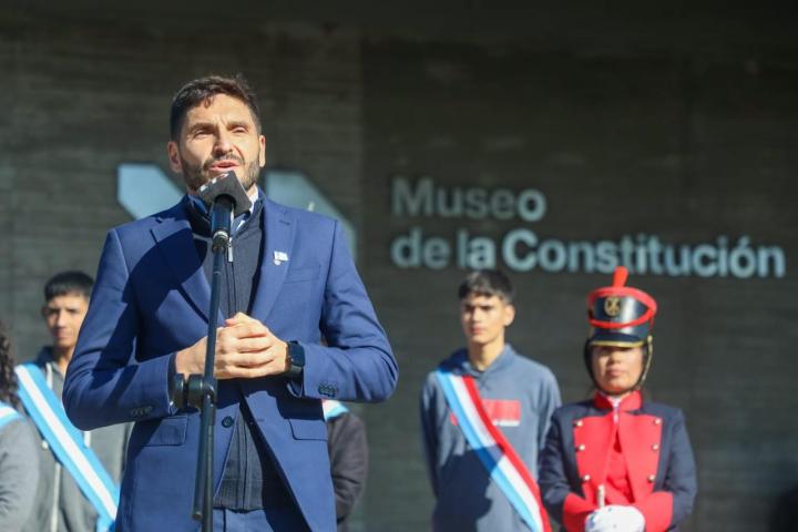 Pullaro: “Defendamos nuestra Constitución para construir un país con libertad e igualdad para todos”