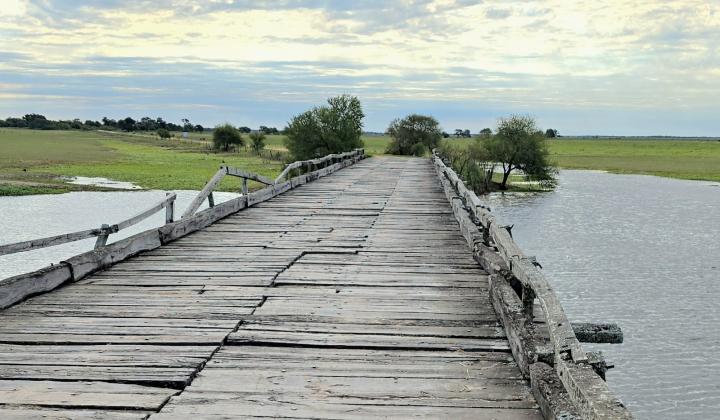 Productores de Colonia Teresa reclaman por el pésimo estado de la ruta 56S