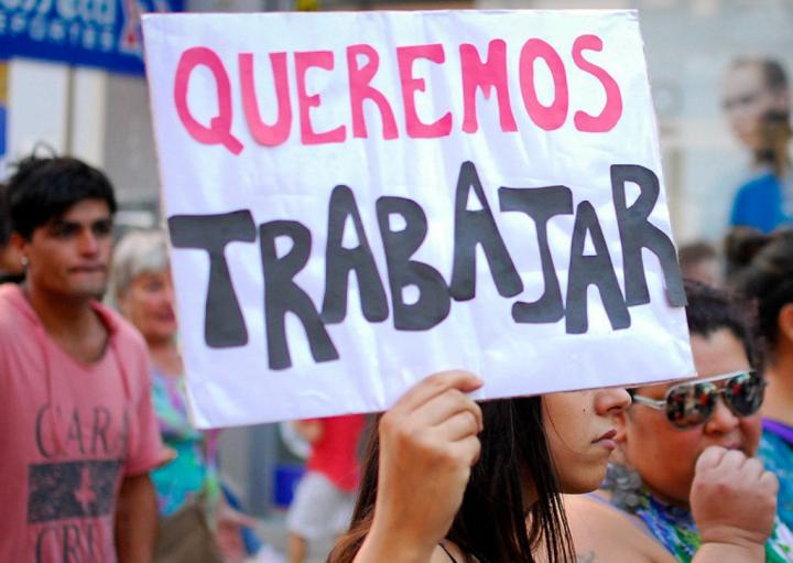 Hay 1,7 millones de personas sin empleo en Argentina 