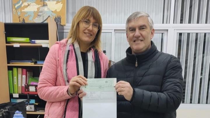 Alejandra: entrega de fondos para el EEMPA N°1333