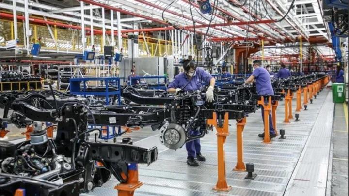 La actividad industrial sigue en retroceso y advierten 