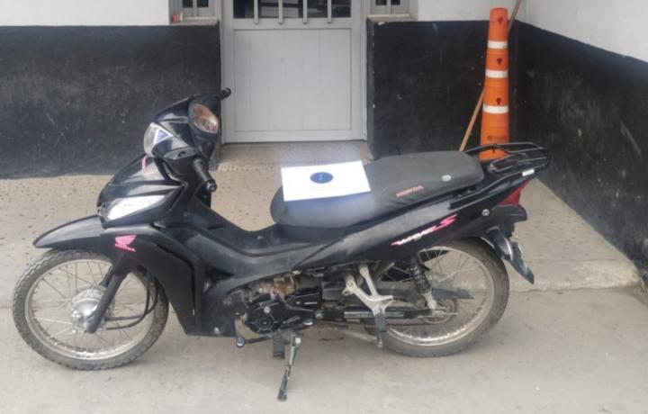 San Javier: mujer tenía una moto robada 