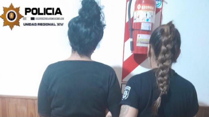 Mujer detenida por violación de propiedad y realizar amenazas