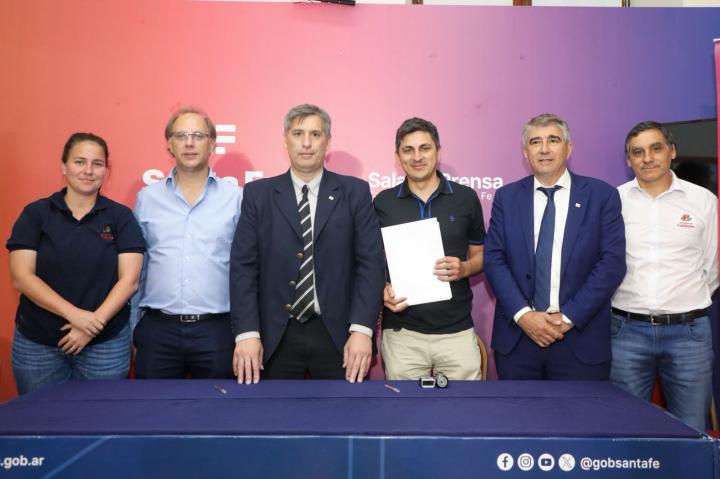 Provincia entregó más de $ 600 millones a municipios y comunas para la compra de equipamiento