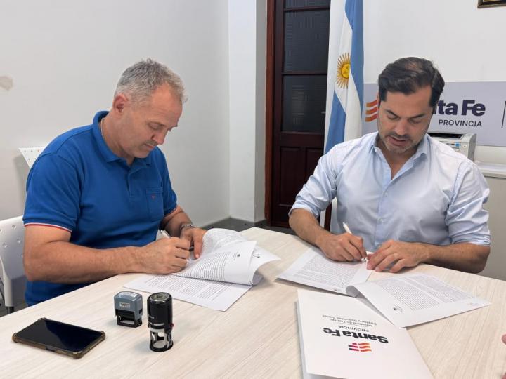 Convenio firmado para la creación del CANyF en Cayastá