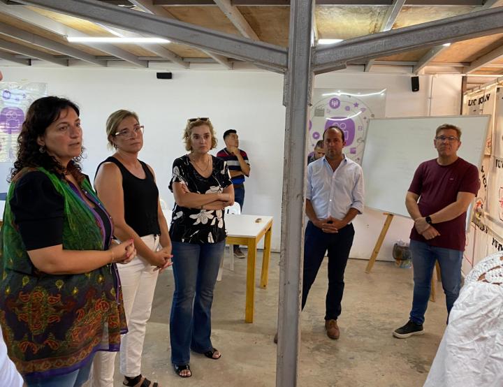 Borla y autoridades de educación en el inicio de las tutorías presenciales 