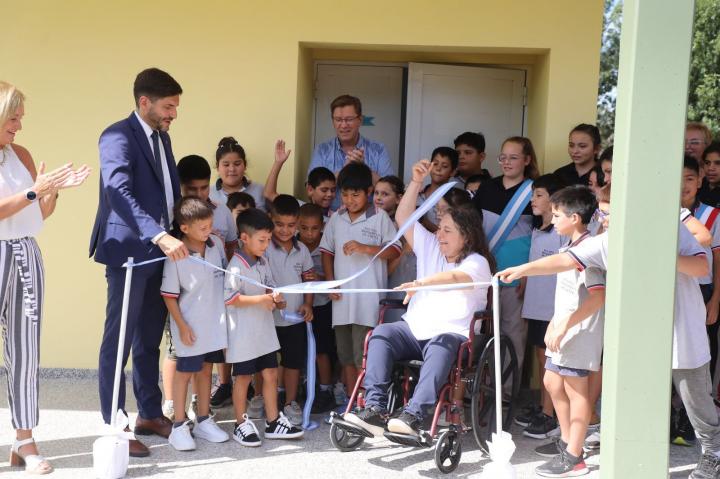 Pullaro junto a Borla inauguraron un aula y dieron inicio al ciclo lectivo