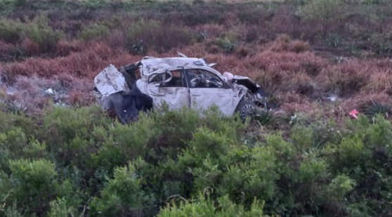 Un auto con 7 jóvenes de San Javier despistó y volcó en San Joaquín 